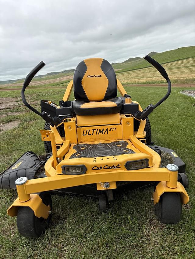 Image of Cub Cadet Ultima ZT1 equipment image 2