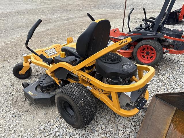 Image of Cub Cadet Ultima ZT1 equipment image 2