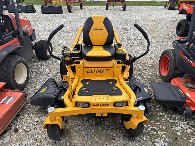 Image of Cub Cadet Ultima ZT1 equipment image 4