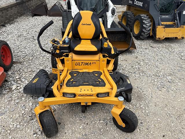 Image of Cub Cadet Ultima ZT1 equipment image 4