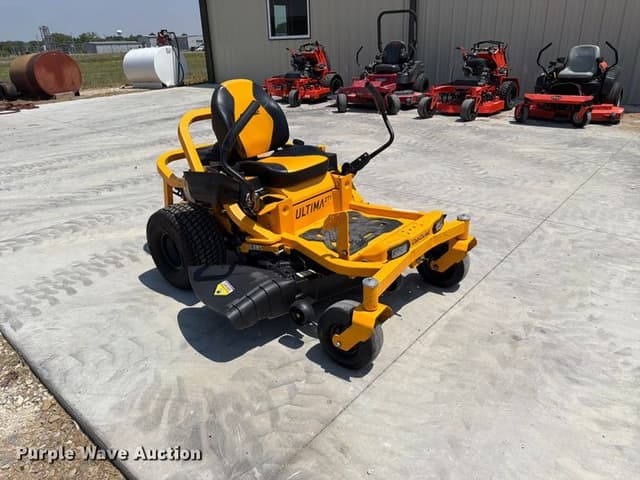 Image of Cub Cadet Ultima ZT1 equipment image 2