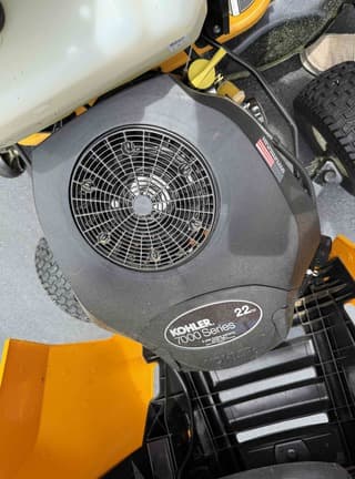 Image of Cub Cadet XT1 equipment image 4