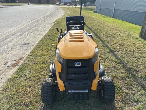 Image of Cub Cadet XT1 equipment image 2
