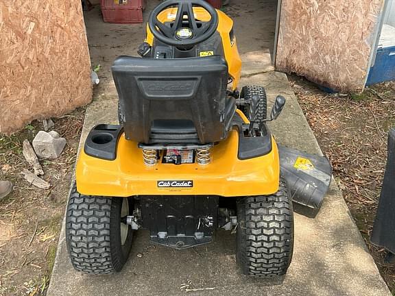 Image of Cub Cadet XT1 LT46 equipment image 3