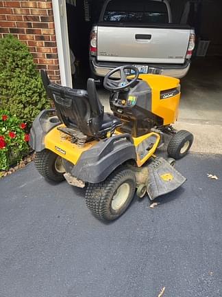Image of Cub Cadet XT2 LX42 equipment image 3