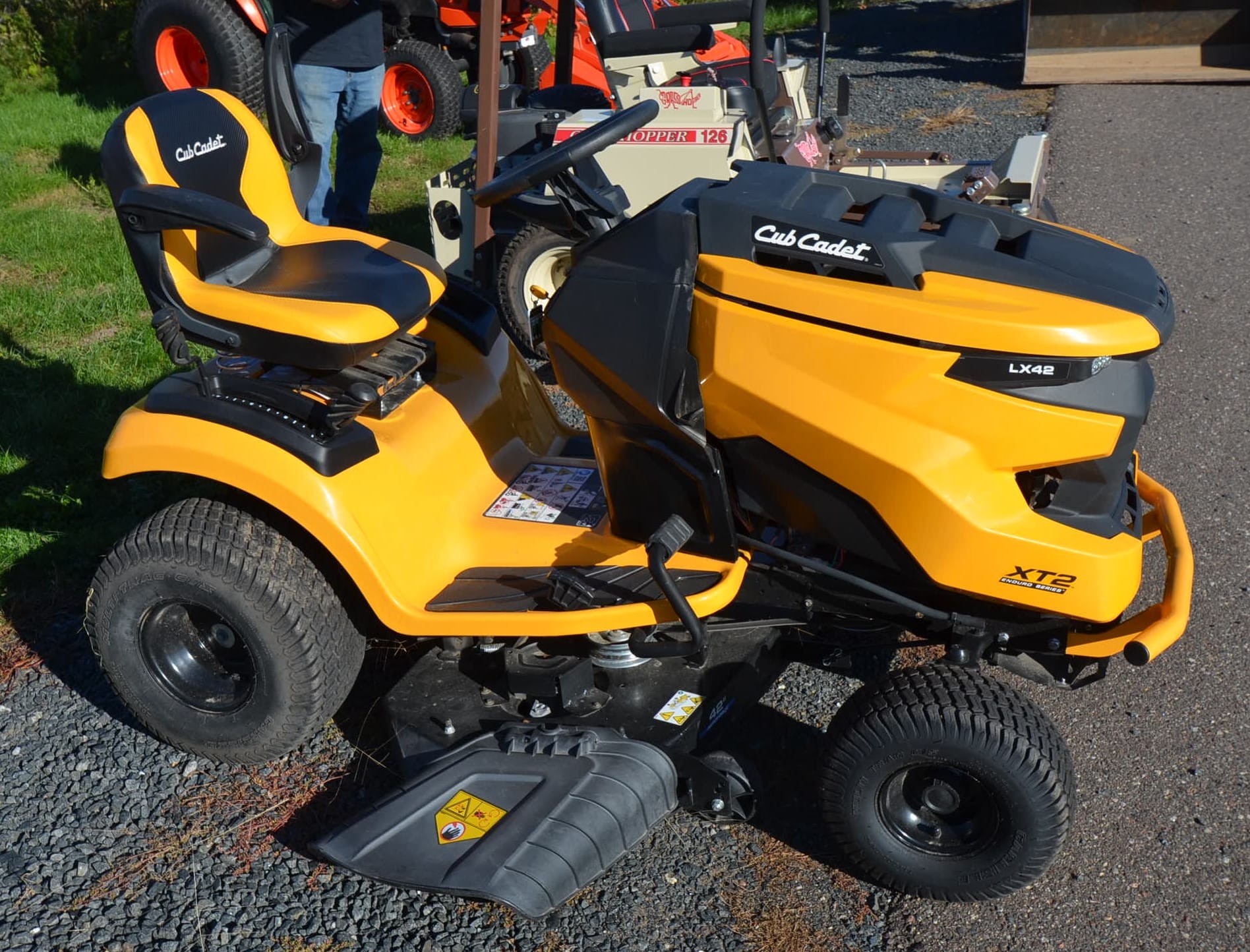 Main image Cub Cadet XT2 LX42