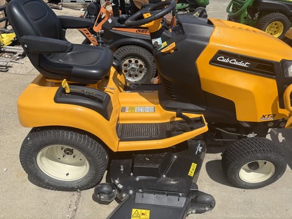 Image of Cub Cadet XT3 GSX equipment image 2