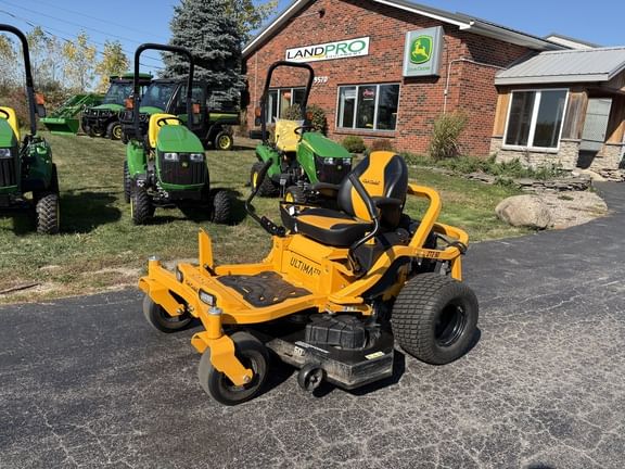 2020 Cub Cadet Ultima ZT2 Equipment Image0