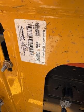 Image of Cub Cadet Ultima ZT2 equipment image 4