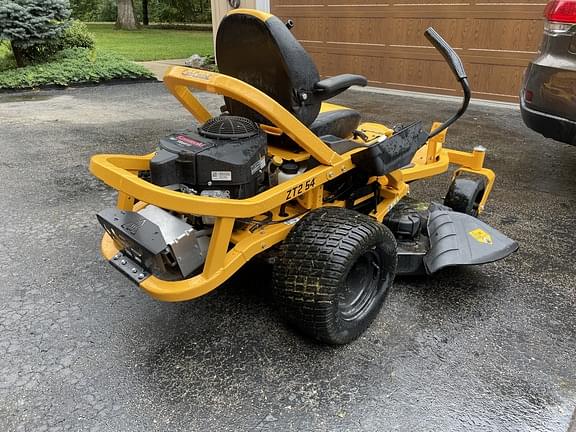 Image of Cub Cadet Ultima ZT2 equipment image 3