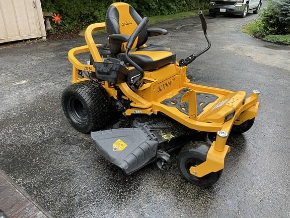 Image of Cub Cadet Ultima ZT2 equipment image 4