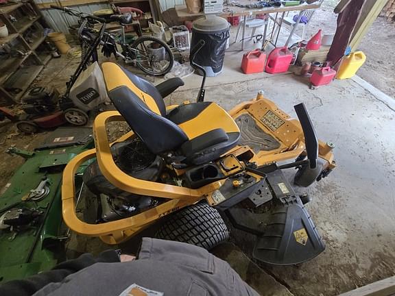 Image of Cub Cadet Ultima ZT3 equipment image 3