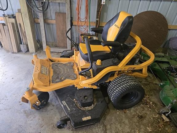 Image of Cub Cadet Ultima ZT3 equipment image 2