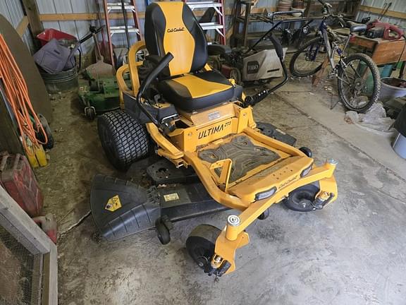 Image of Cub Cadet Ultima ZT3 equipment image 1