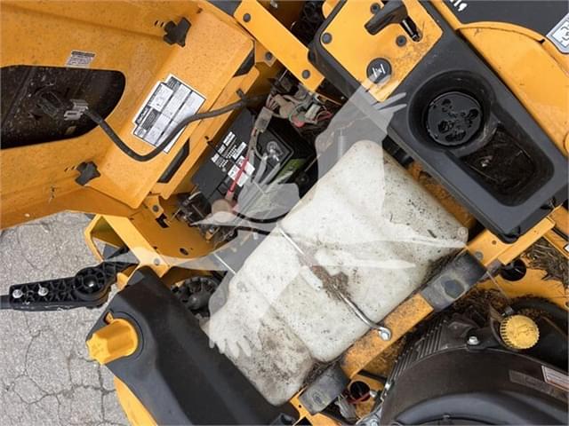 Image of Cub Cadet Ultima ZT1 equipment image 1