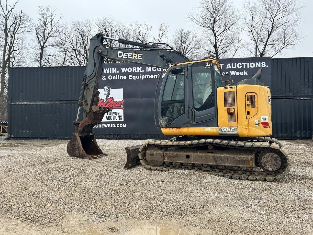 2020 John Deere 135G Equipment Image0