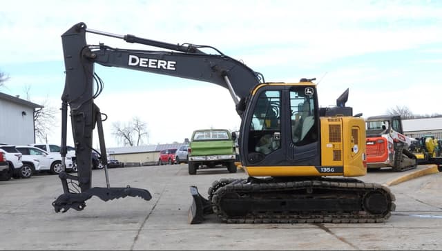 Image of John Deere 135G equipment image 1