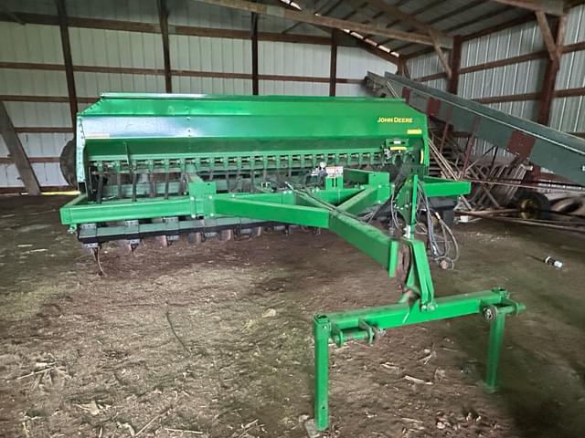 Image of John Deere 1590 equipment image 4