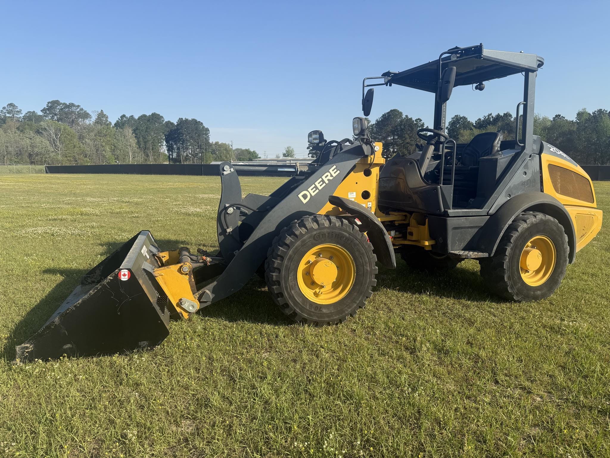 2020 John Deere 204L Equipment Image0