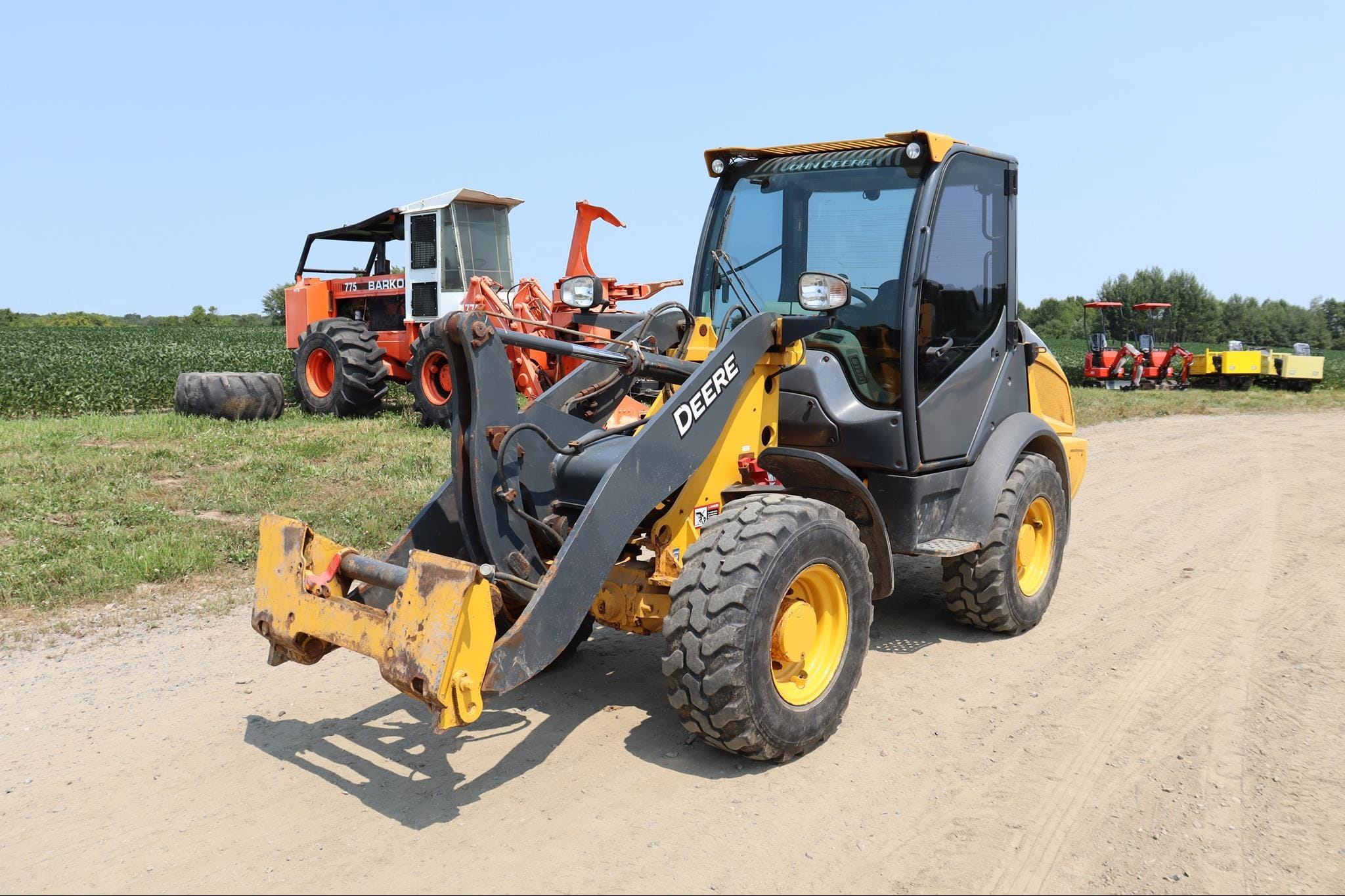 2020 John Deere 204L Equipment Image0