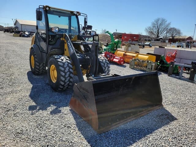 Image of John Deere 204L equipment image 1