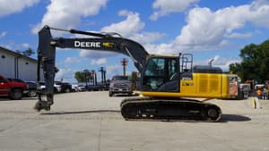 2020 John Deere 210G LC Image