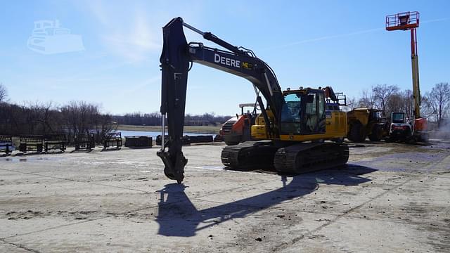 Image of John Deere 210G LC equipment image 2