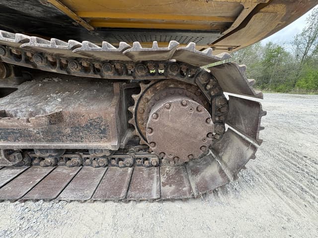 Image of John Deere 210G LC equipment image 4