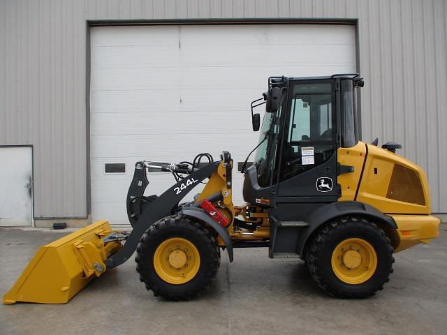 Image of John Deere 244L equipment image 2