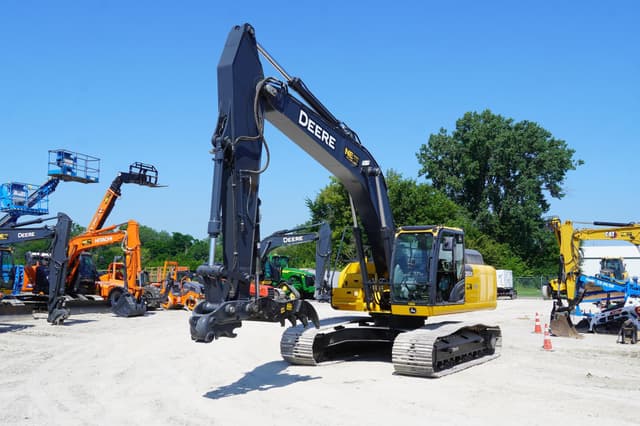 Image of John Deere 250G LC equipment image 2