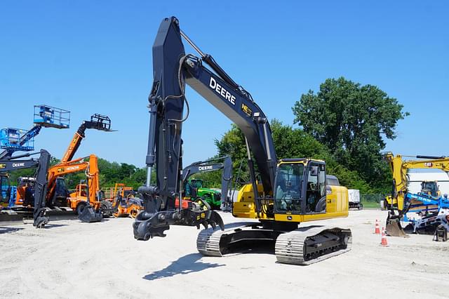 Image of John Deere 250G LC equipment image 2