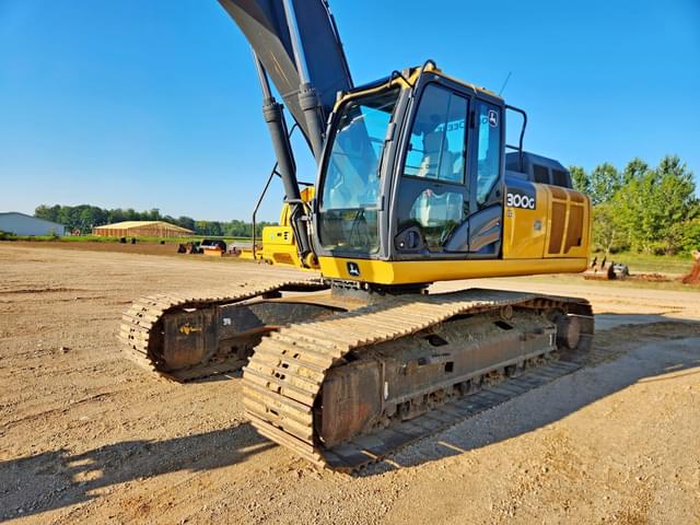 Image of John Deere 300G LC equipment image 1