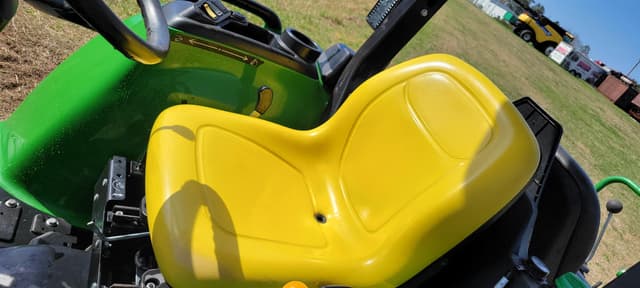 Image of John Deere 3025E equipment image 3