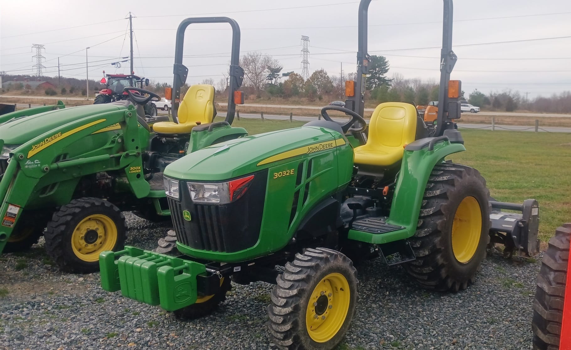 2021 John Deere 3032E Equipment Image0