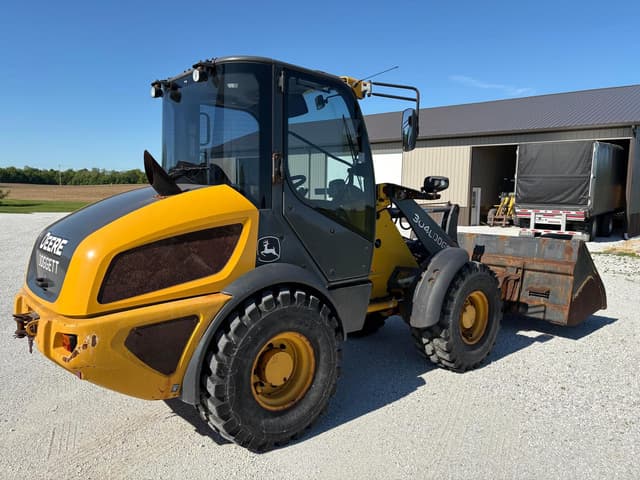 Image of John Deere 304L equipment image 3