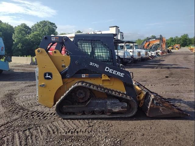Image of John Deere 317G equipment image 2