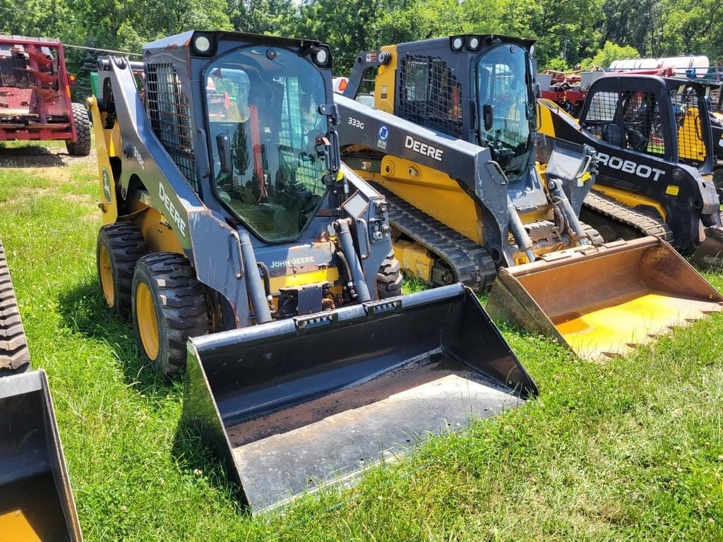2020 John Deere 318G Equipment Image0