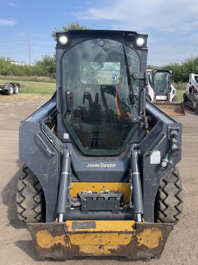 Image of John Deere 324G equipment image 1