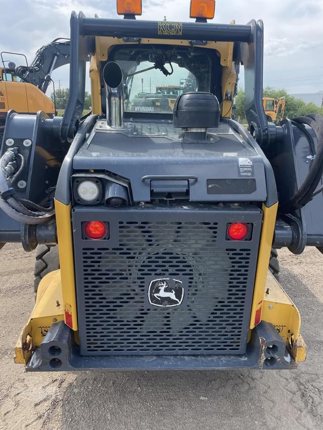 Image of John Deere 324G equipment image 4