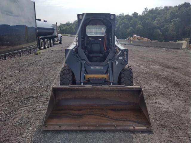 Image of John Deere 324G equipment image 1