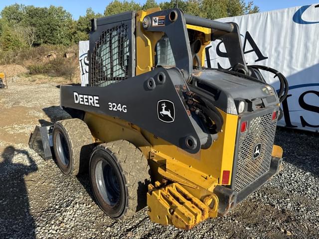 Image of John Deere 324G equipment image 2