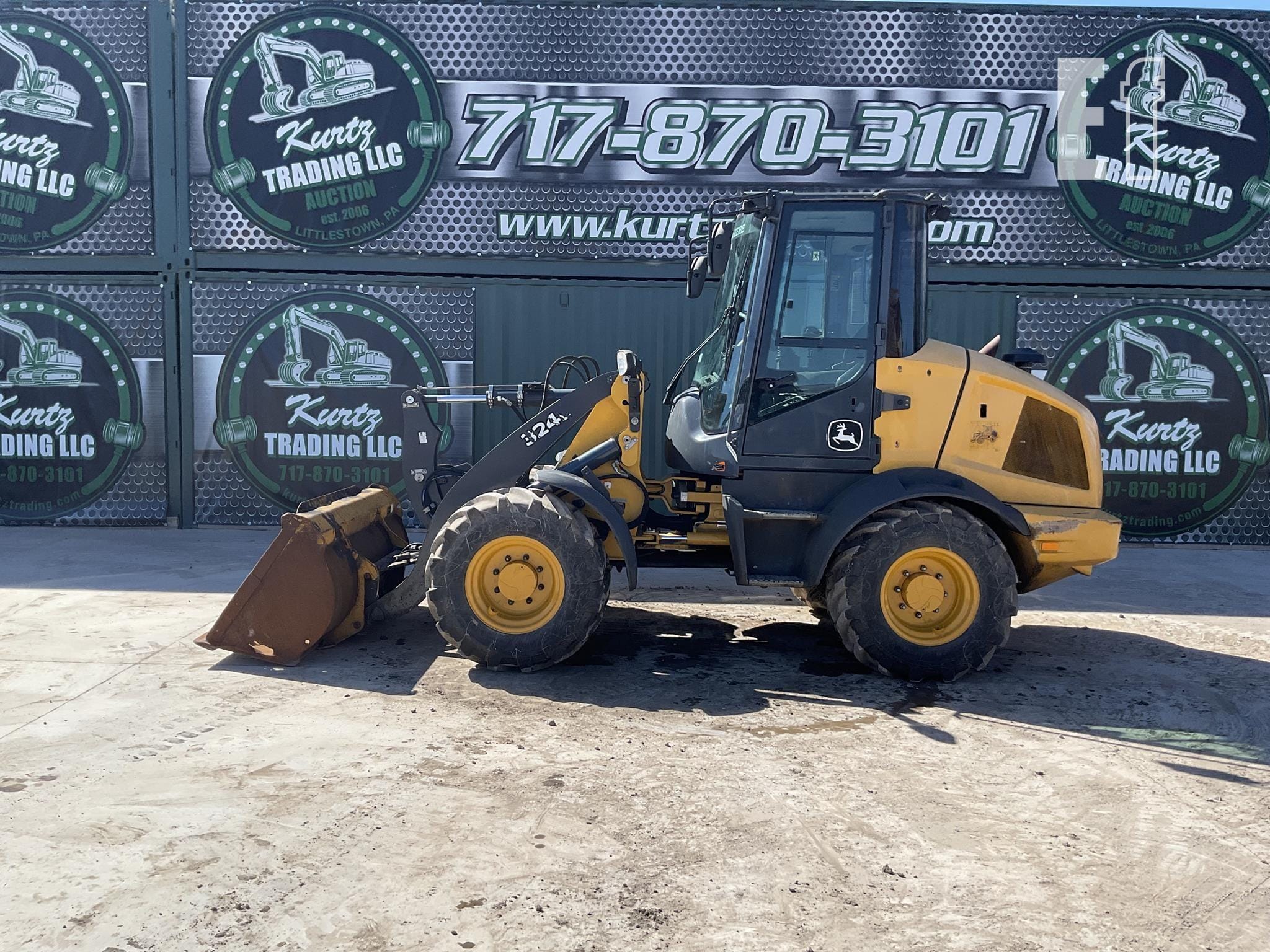 2020 John Deere 324L Equipment Image0