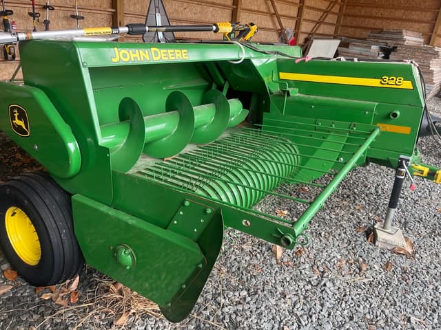 Image of John Deere 328 equipment image 2