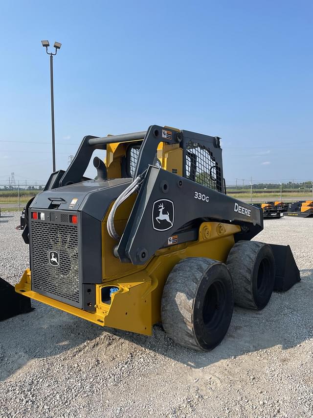 Image of John Deere 330G equipment image 4