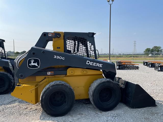 Image of John Deere 330G equipment image 3