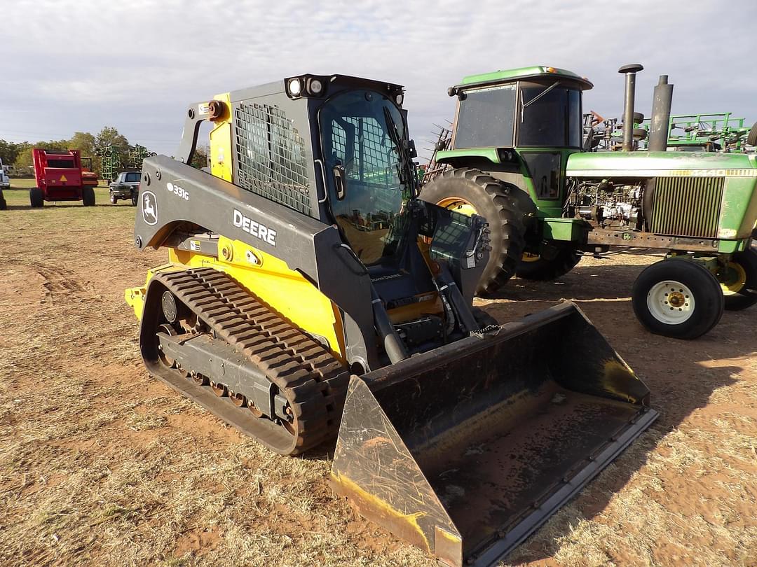 Image of John Deere 331G Primary image