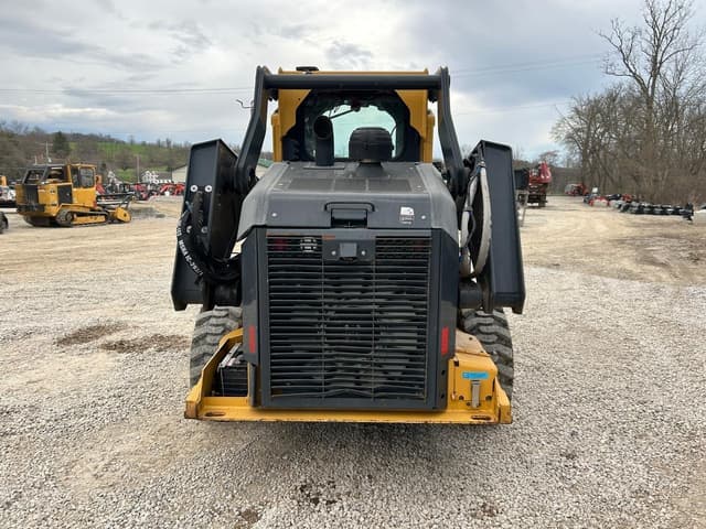 Image of John Deere 332G equipment image 2