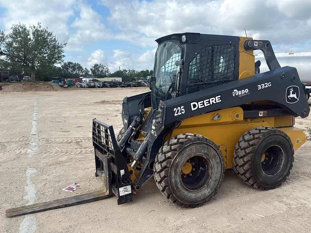 Image of John Deere 332G Primary image