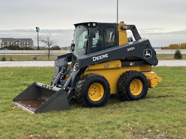 Image of John Deere 332G equipment image 1