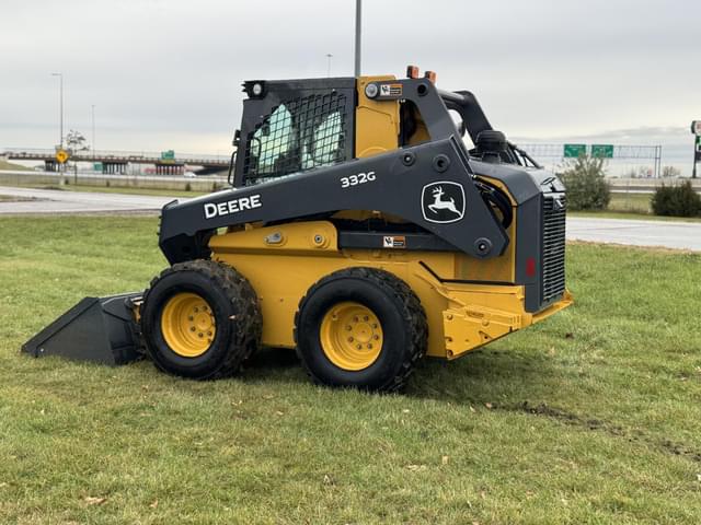 Image of John Deere 332G equipment image 3